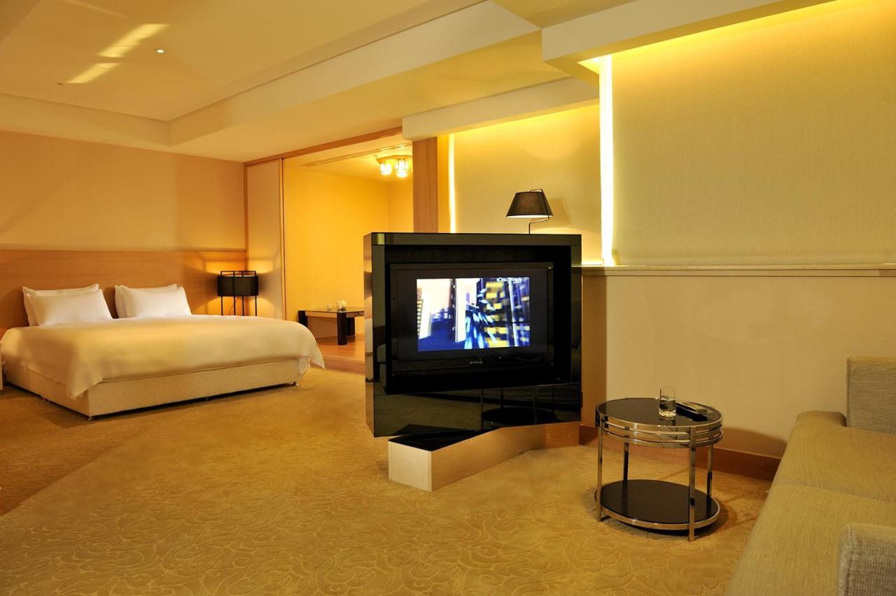 Asia Emperor Hotel Tainan Eksteriør bilde
