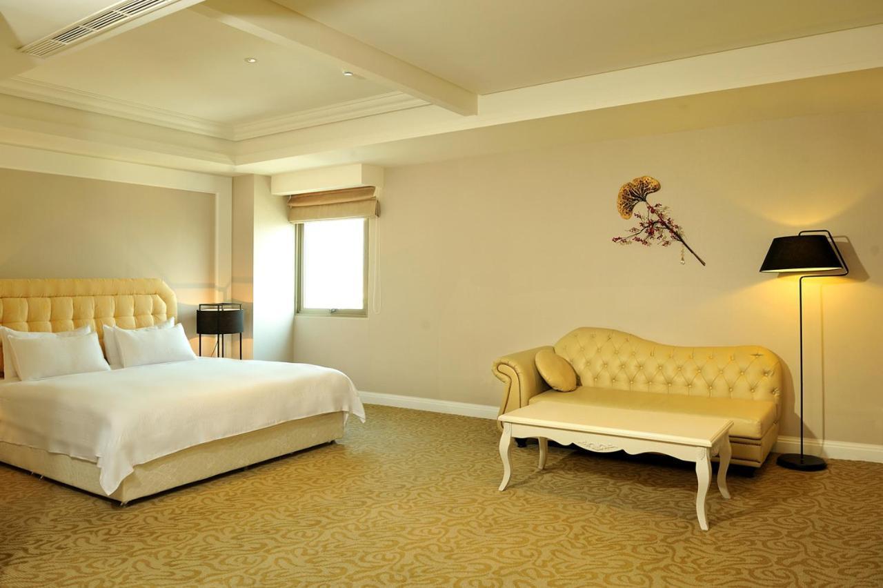 Asia Emperor Hotel Tainan Eksteriør bilde